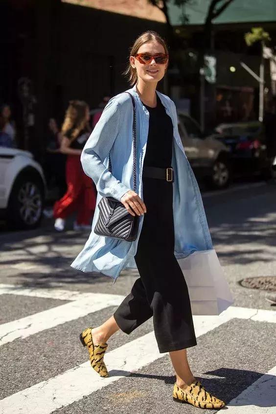 一條小黑褲,搞定100種時髦搭配! !