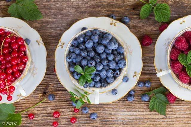 糖友吃水果好處不少，這2個時間吃最控糖