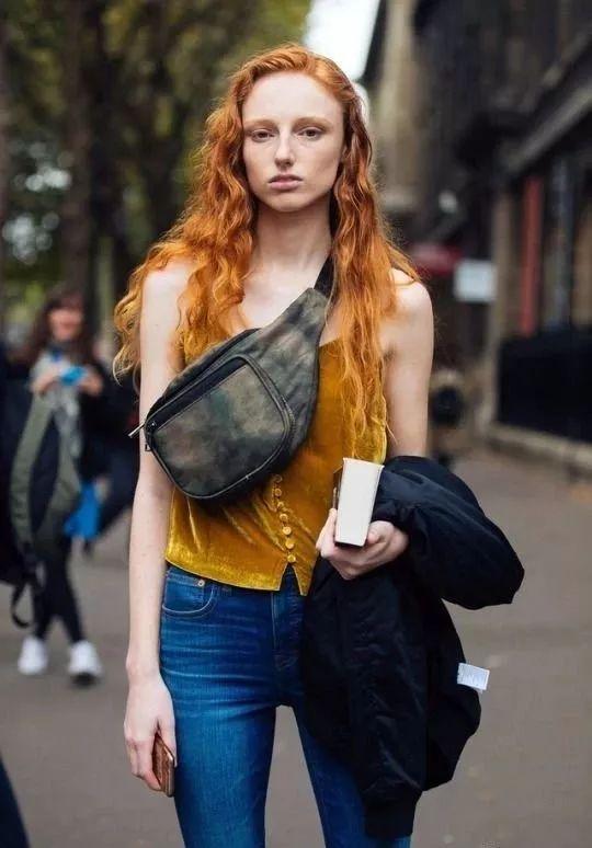 背心居然火了,原來它單穿這麼好看!