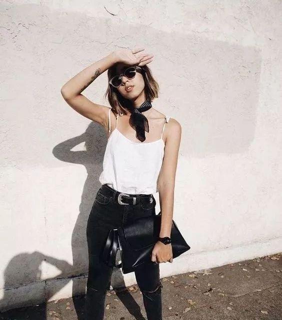 背心居然火了,原來它單穿這麼好看!