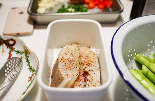 夏天魚肉要這麼製作，又鮮又嫩還不腥，簡單美味