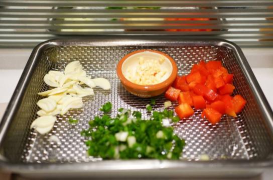 夏天魚肉要這麼製作，又鮮又嫩還不腥，簡單美味