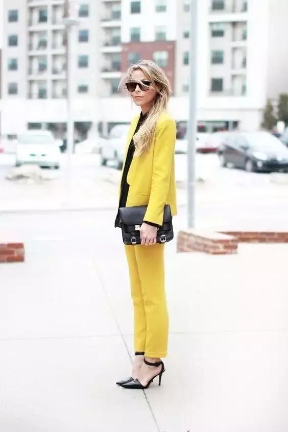 高跟鞋與九分褲，時髦搭配讓你玩轉整個夏天！