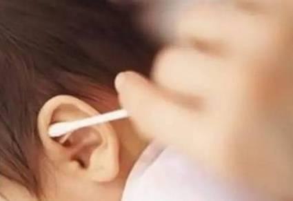 為什麼耳朵裡會長痘？ 疼的時候怎麼辦？