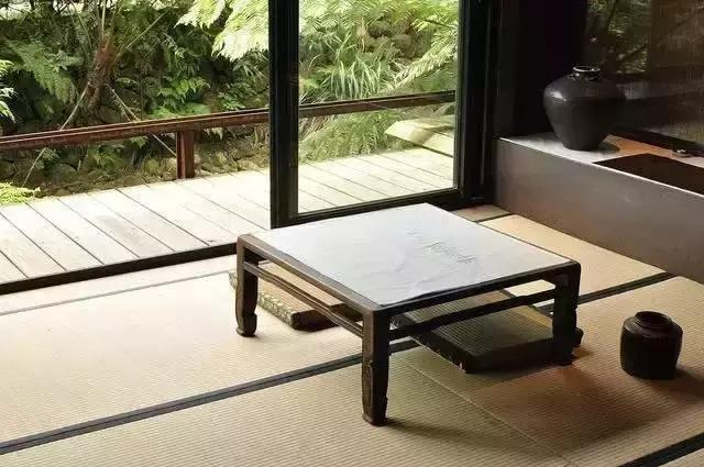 成功的人，背後是辛苦的付出; 富足的人，背後是終日的忙碌