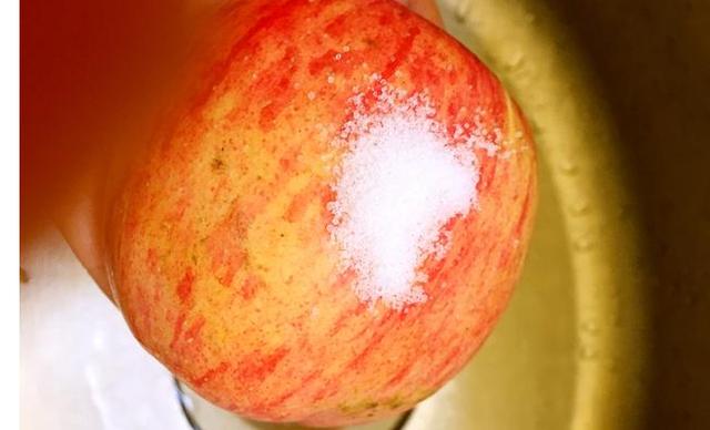 教你做冰涼的西瓜水果拼盤，簡單幾步，讓人食慾大增，降暑又解渴