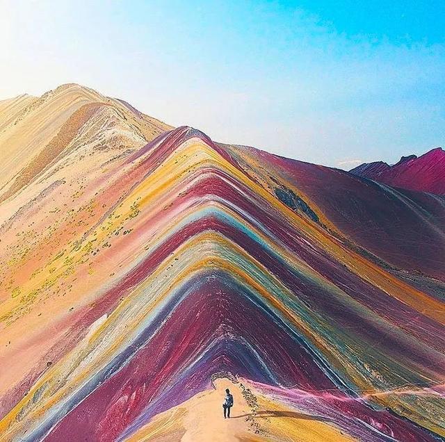 秘魯有座“彩虹山”美到窒息，我們中國也有！