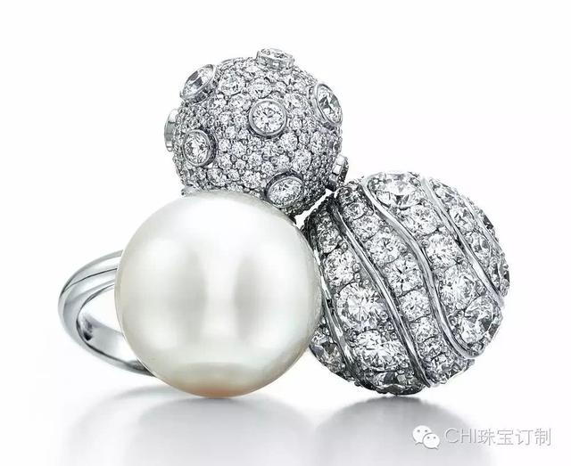 珍珠是一種古老的有機寶石,兩億年前的寶石保養!