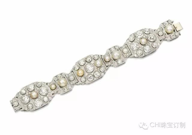 珍珠是一種古老的有機寶石,兩億年前的寶石保養!