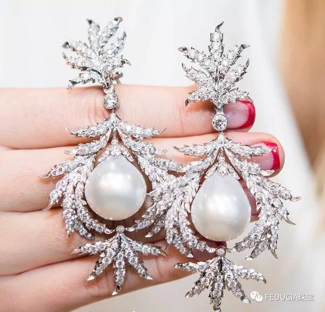 珍珠是一種古老的有機寶石,兩億年前的寶石保養!