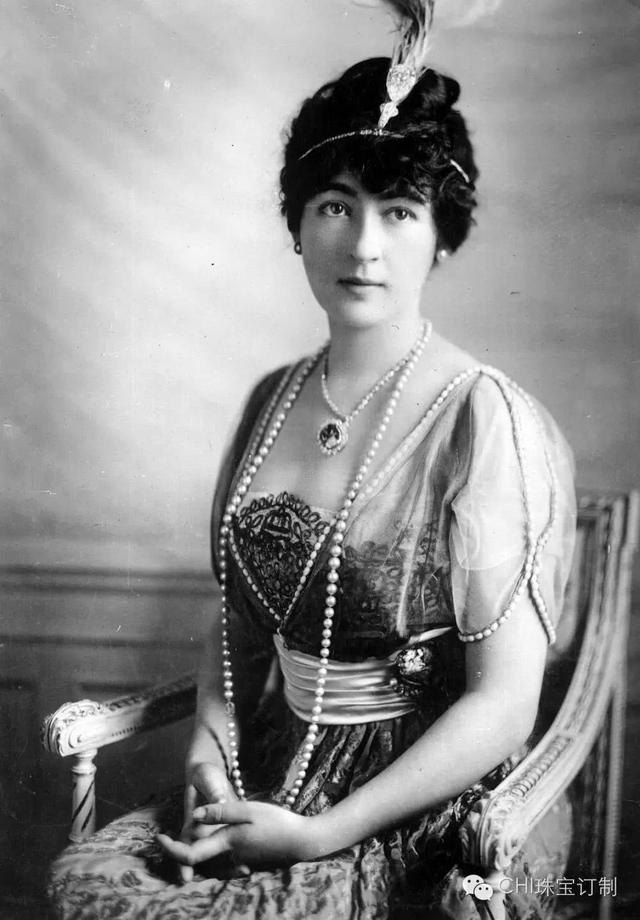 珍珠是一種古老的有機寶石,兩億年前的寶石保養!