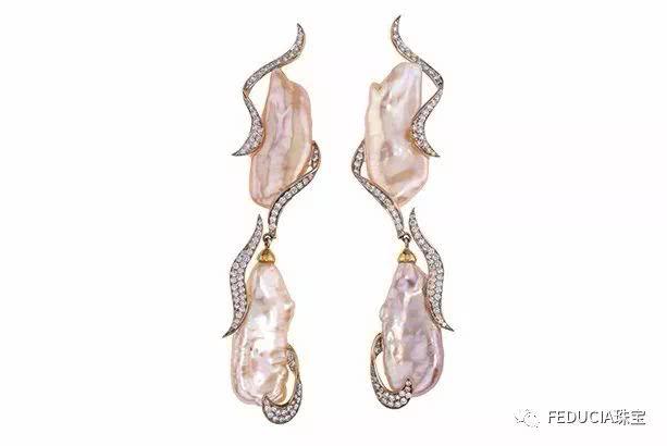 珍珠是一種古老的有機寶石,兩億年前的寶石保養!