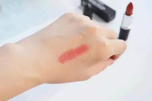 MAC口紅千千萬，這十隻最經典，不好意思已經全all