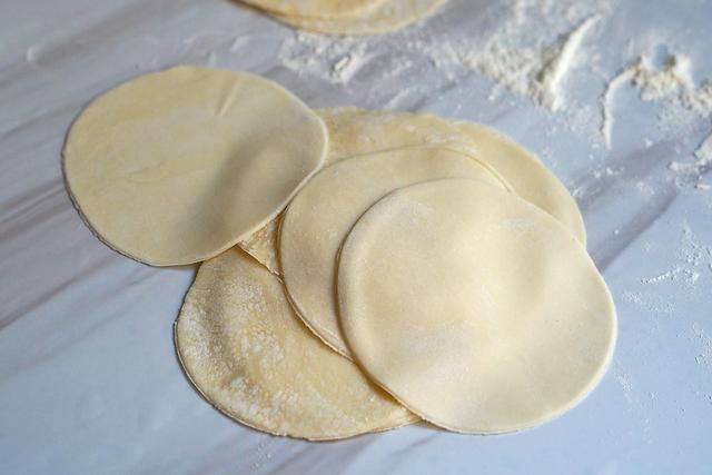 教你這樣做煎餃，又脆又香，學會了自己在家輕鬆做早餐