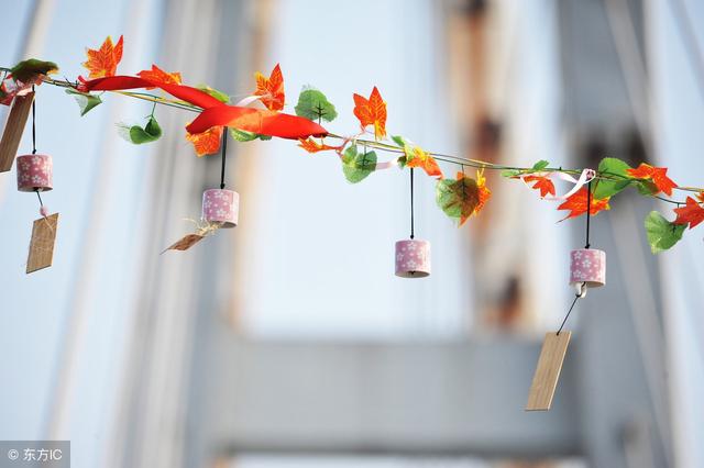 回首,留不住歲月;凝眸,牽不住時光