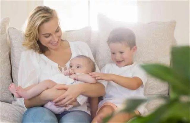 聽說頭胎是女兒的媽媽,都會糾結這3個問題……