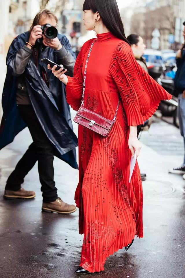 印花裙就買這幾件讓你穿過就戒不掉的美麗