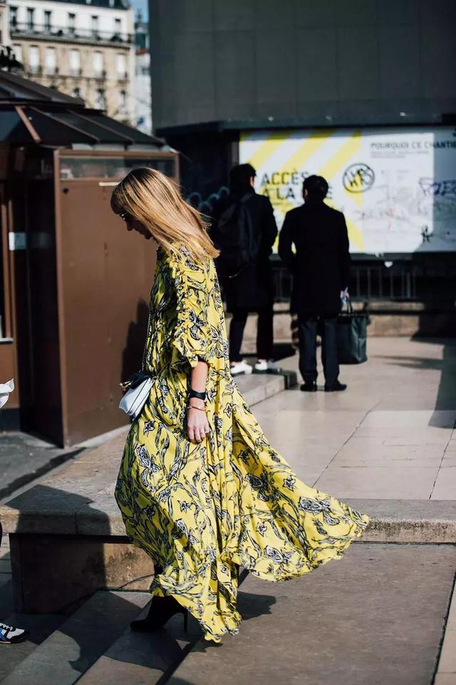 印花裙就買這幾件讓你穿過就戒不掉的美麗