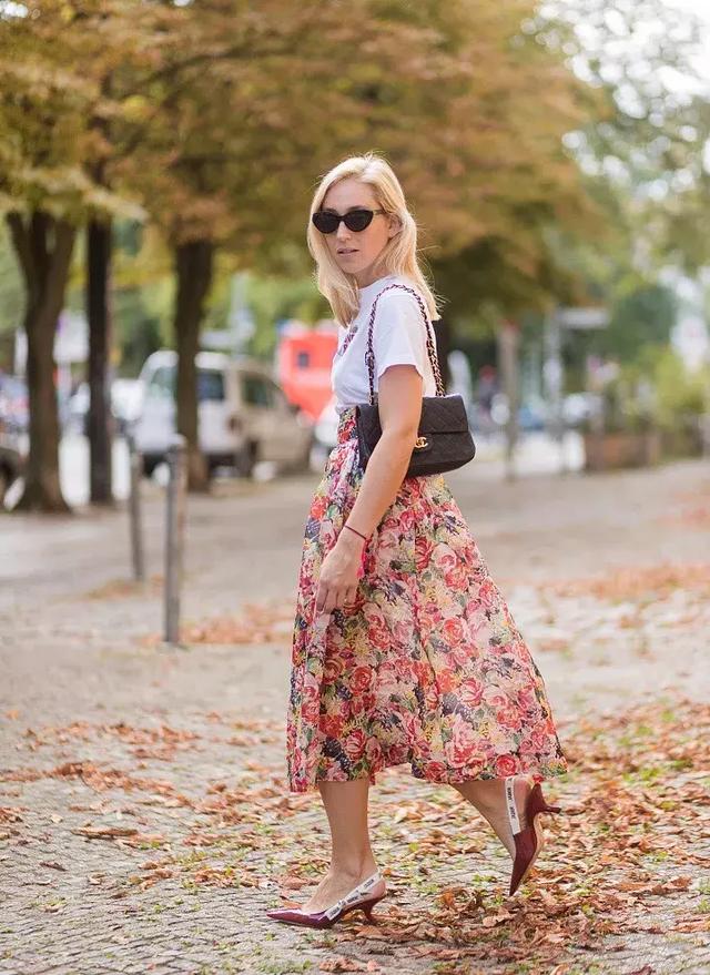 印花裙就買這幾件讓你穿過就戒不掉的美麗