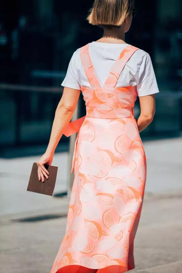 印花裙就買這幾件讓你穿過就戒不掉的美麗