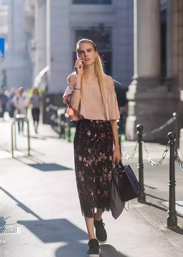 印花裙就買這幾件讓你穿過就戒不掉的美麗