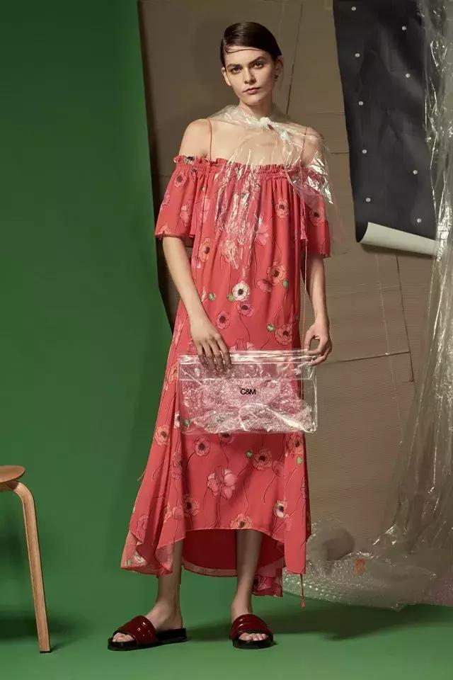 印花裙就買這幾件讓你穿過就戒不掉的美麗