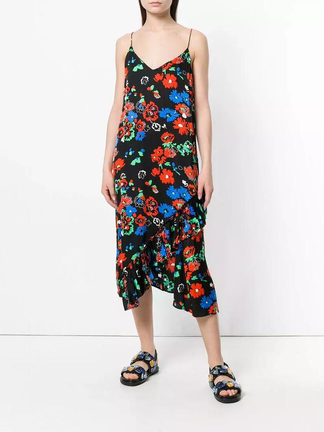 印花裙就買這幾件讓你穿過就戒不掉的美麗