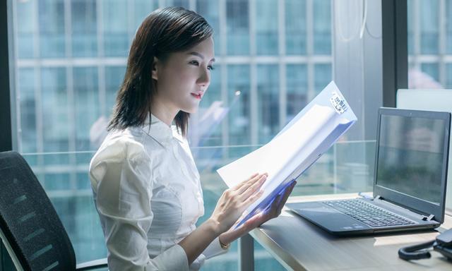 與同事相交的四個原則，好脾氣不如有脾氣