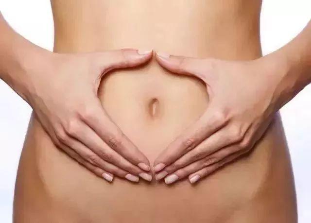 快低頭看看你的肚臍，如果長這樣，那就千萬要小心了！