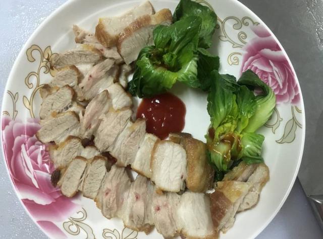 五花肉別炒著吃了，試試這種做法，皮脆肉爛，越嚼越香，好吃不膩