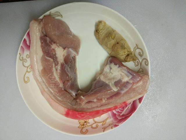 五花肉別炒著吃了，試試這種做法，皮脆肉爛，越嚼越香，好吃不膩