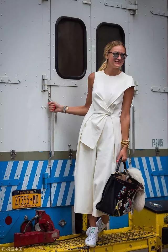 小白鞋後的下一個爆款是什麼？ 原來明星都買了這雙鞋！