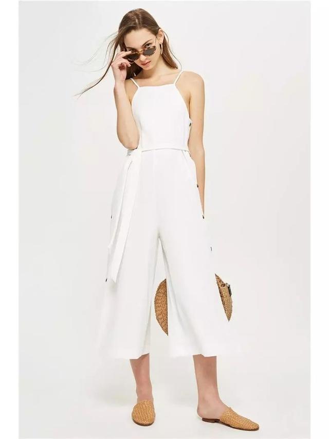 夏天穿氣質白,除了美還是美!