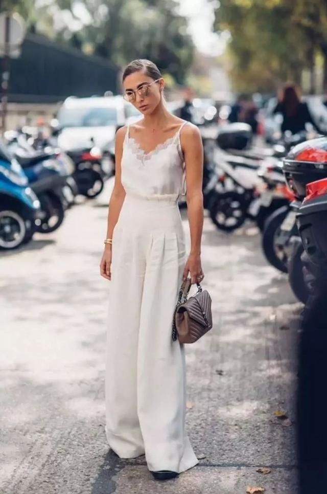 夏天穿氣質白,除了美還是美!