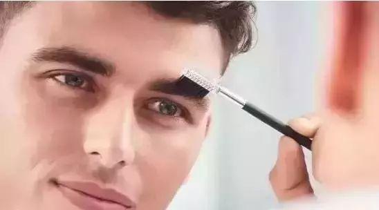 形象丨5個男士修眉小技巧，教你如何正確修剪眉毛，魅力指數大幅提升！