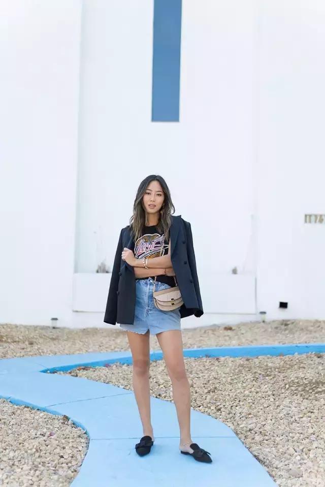 T卹搭半裙，這個簡單基礎的穿搭到底怎樣才能漂亮又時髦？