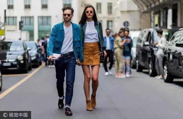 T卹搭半裙，這個簡單基礎的穿搭到底怎樣才能漂亮又時髦？