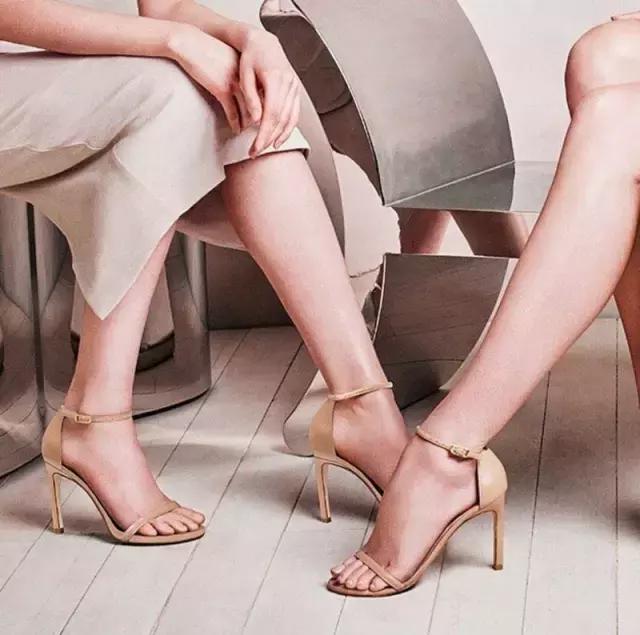 這麼簡單卻這麼紅今年出街率最高最流行的涼鞋竟然是它！