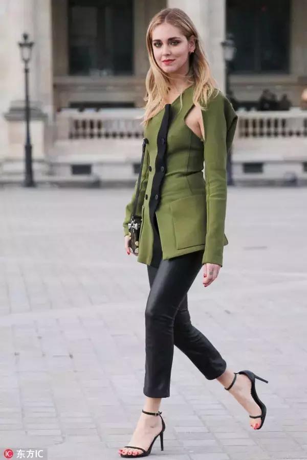 這麼簡單卻這麼紅今年出街率最高最流行的涼鞋竟然是它！