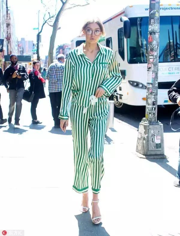 這麼簡單卻這麼紅今年出街率最高最流行的涼鞋竟然是它！