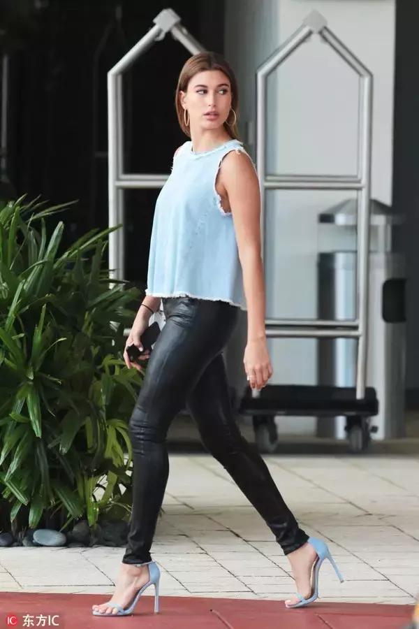 這麼簡單卻這麼紅今年出街率最高最流行的涼鞋竟然是它！