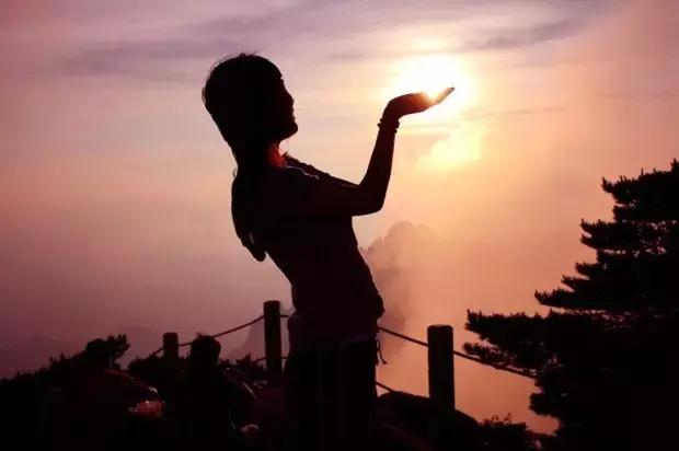 天黑路滑，社會復雜！