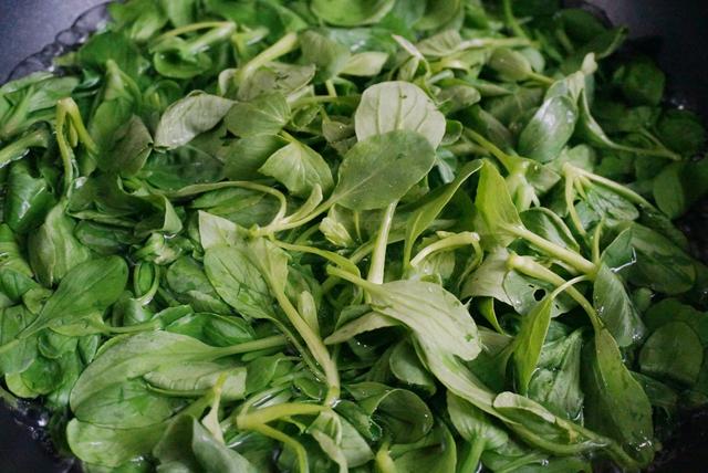 5分鐘拌好一道爽口小菜，便宜，鮮嫩又營養，吃一次就上癮