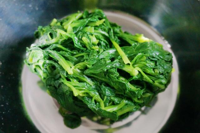 5分鐘拌好一道爽口小菜，便宜，鮮嫩又營養，吃一次就上癮