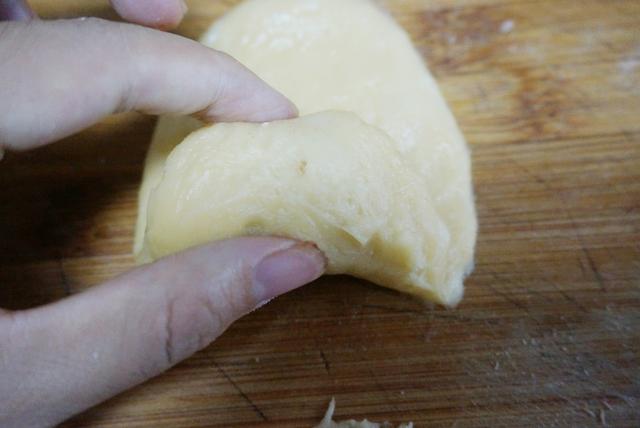 1碗麵粉，4個雞蛋，不用烤箱，不加一滴水，輕鬆做出鬆軟小麵包