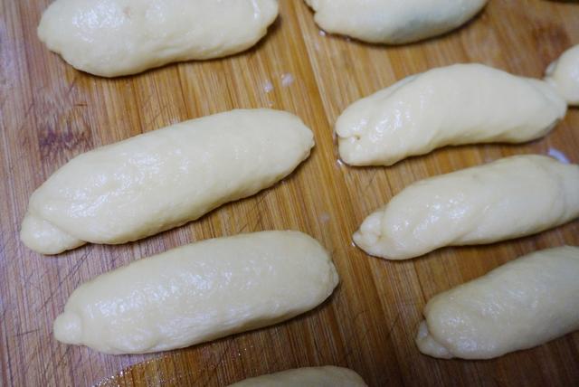 1碗麵粉，4個雞蛋，不用烤箱，不加一滴水，輕鬆做出鬆軟小麵包