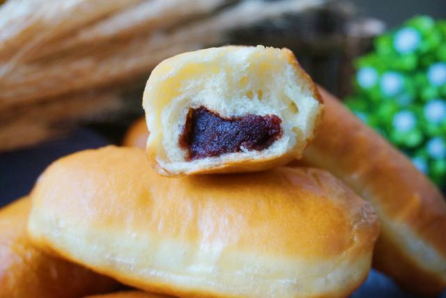 1碗麵粉，4個雞蛋，不用烤箱，不加一滴水，輕鬆做出鬆軟小麵包