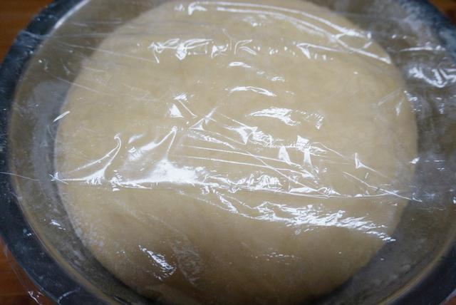 1碗麵粉，4個雞蛋，不用烤箱，不加一滴水，輕鬆做出鬆軟小麵包