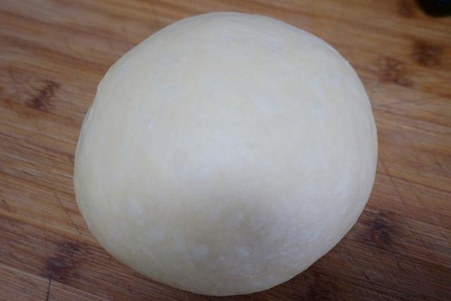 1碗麵粉，4個雞蛋，不用烤箱，不加一滴水，輕鬆做出鬆軟小麵包