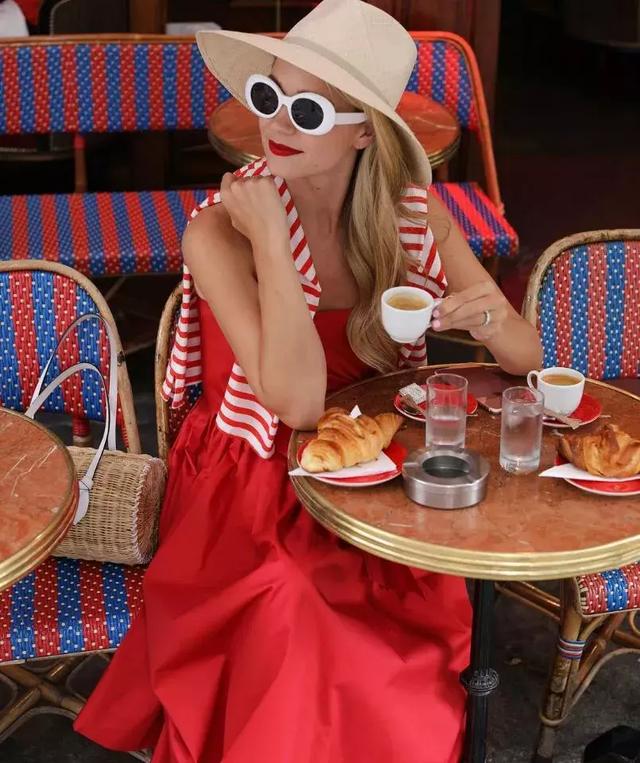 紅裙子，就這樣穿，就這樣美美美！